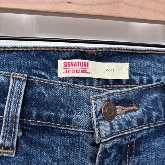 Medium Wash Loose Jeans | Levi’s Signature W36 L32 - Picture 6 of 13